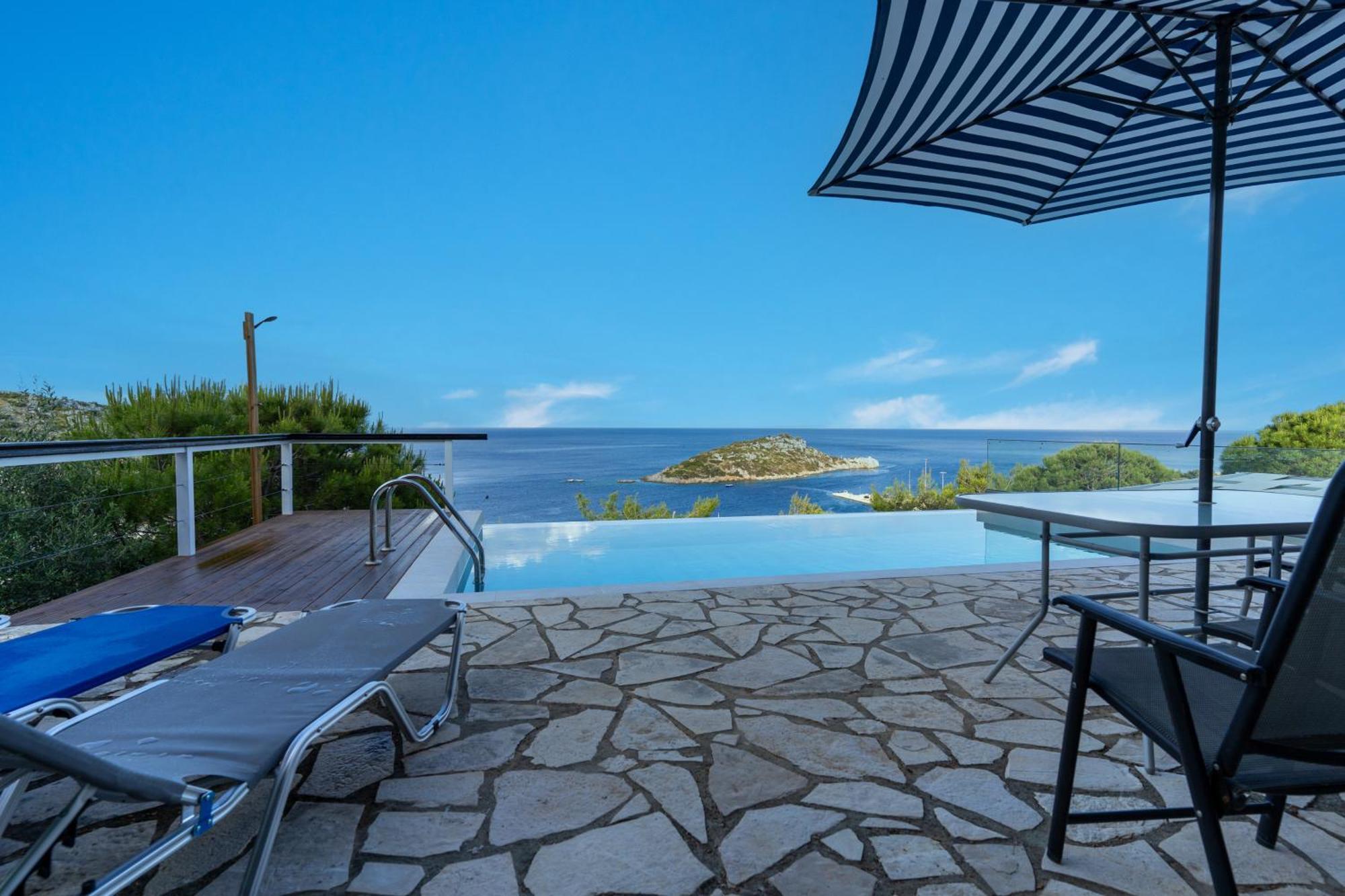 Coastal Paradise Found - Komis' Private Pool Retreat Άγιος Νικόλαος Εξωτερικό φωτογραφία