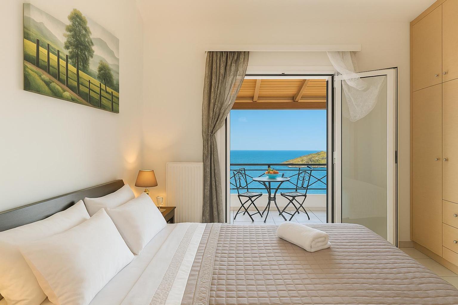 Coastal Paradise Found - Komis' Private Pool Retreat Άγιος Νικόλαος Εξωτερικό φωτογραφία